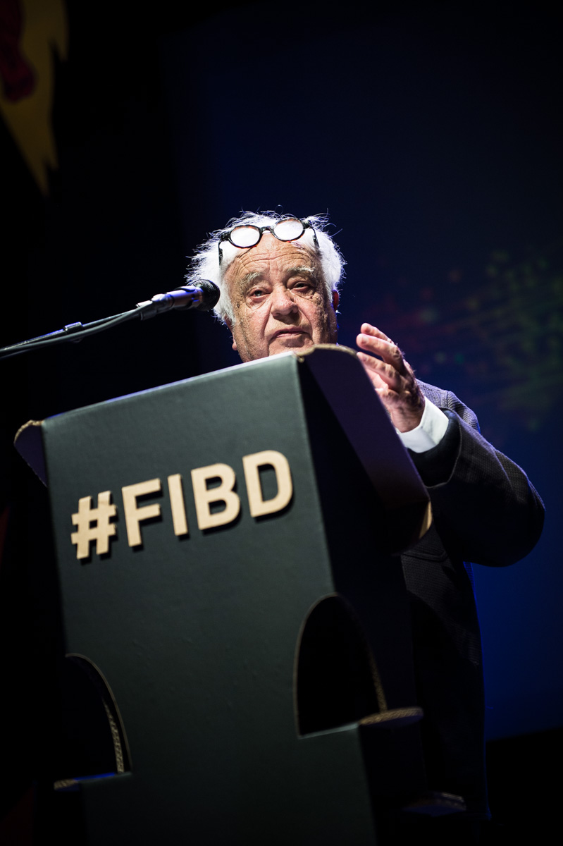 Cérémonie de Remise des Fauves. Pierre Christin, prix René Goscinny 2019. Théâtre d'Angoulême.