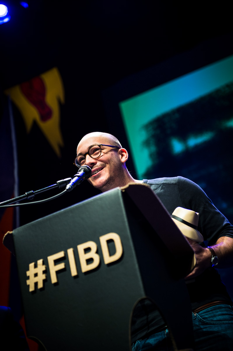 Cérémonie de Remise des Fauves, Théâtre d'Angoulême. Julien Lambert, Fauve Polar SNCF.