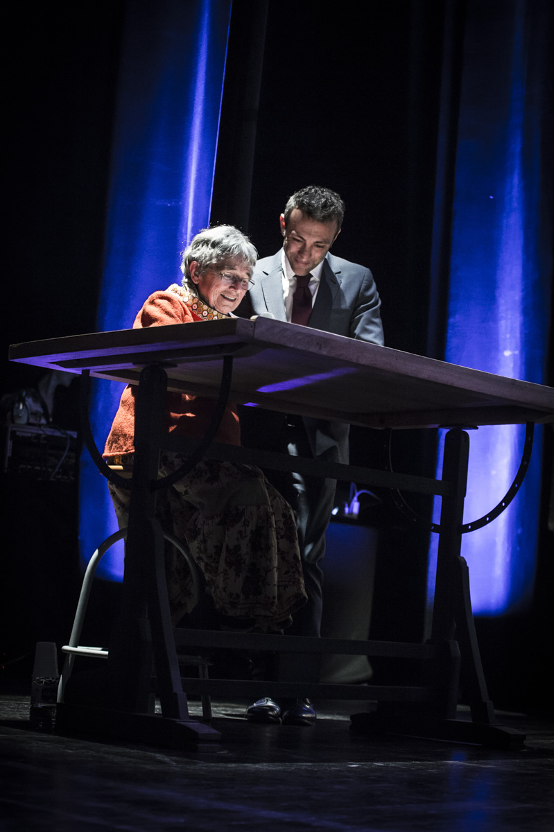 Cérémonie de remise des Prix Découvertes. Performance dessinée de Bernadette Després.